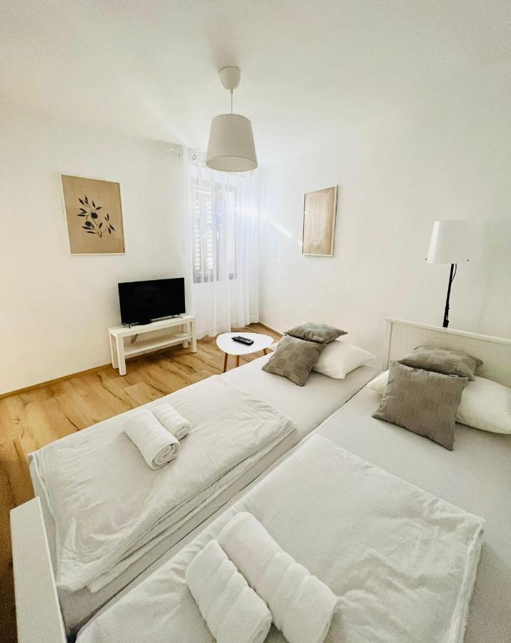 Sml Apartments 1 イゾラ エクステリア 写真